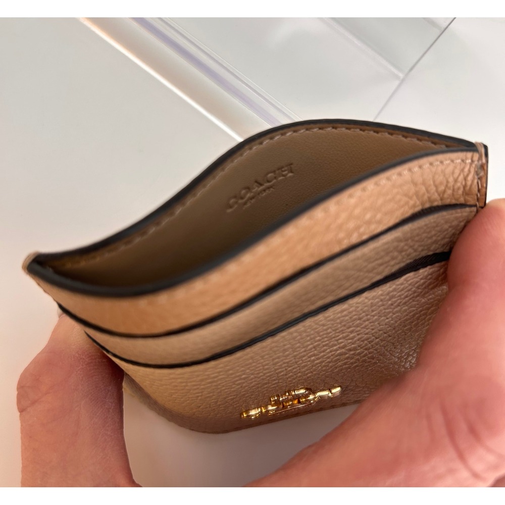 NWT Coach Curve Colorblock Pebble Leather Card Holder Wallet Gold Ivory MSRP $78 - Picture 3 of 5